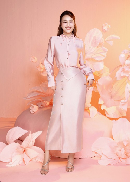 Sixdo Pink Taffeta Pencil Skirt